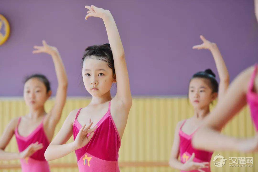 孩子学习舞蹈要坚持(第二课)