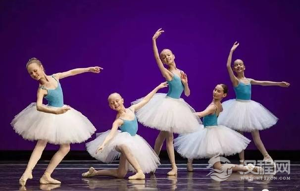 吃不了练舞的苦 只能在梦想边缘徘徊