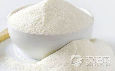 健身的人要注重营养补充，蛋白粉有什么功效与作用呢？