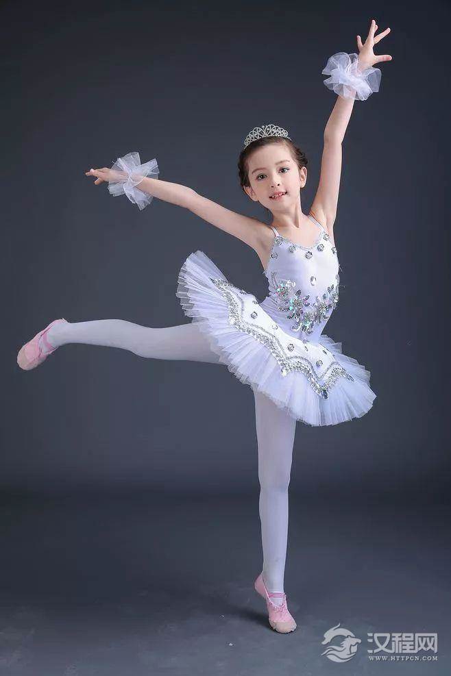 了解以下几组图片，看暑假要不要坚持舞蹈课？