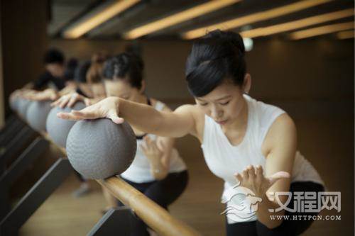 舞蹈培训学校重要提示：舞蹈动作中重心与稳定的关系