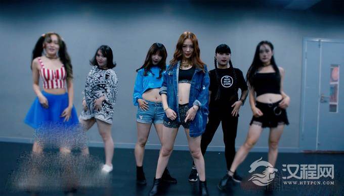 分析爵士舞基本动作技巧