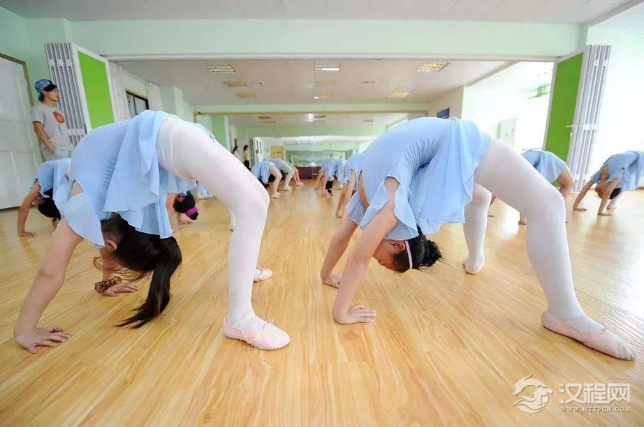 舞蹈基本功动作有哪些？你知道了吗？