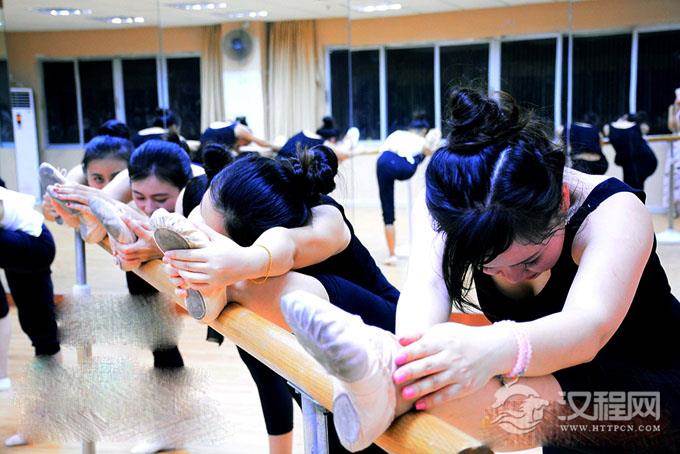 芭蕾舞收腹操让你轻松瘦小腹