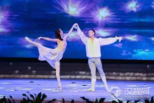 舞蹈之德 厚德载物