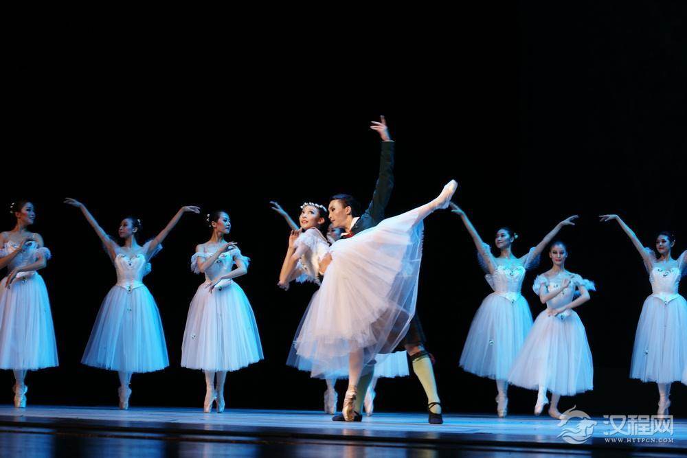 皇后喜剧芭蕾：历史第一部芭蕾 