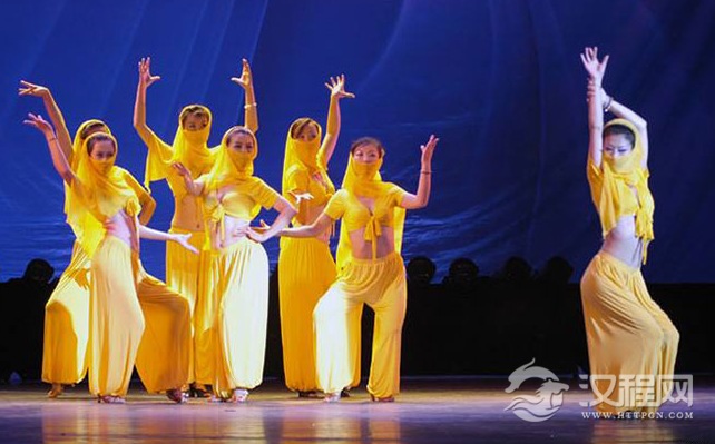 女孩学跳肚皮舞都有哪些好处？