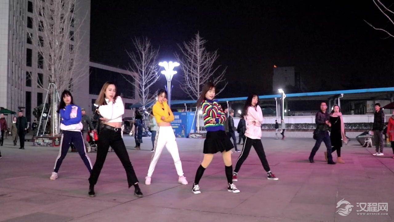 烈焰红唇的妖媚舞种：雷鬼舞