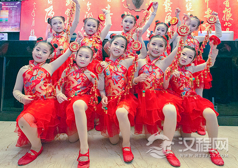 如果小孩子上舞蹈课闹情绪怎么办