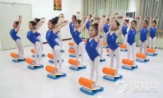 舞蹈怎样训练形体，训练形体需要掌握哪些基本功？