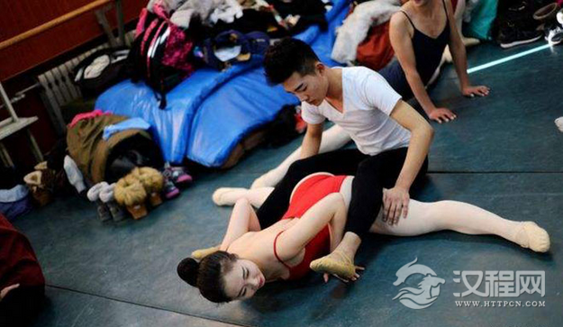 表演艺考初试及复试内容