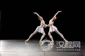 拉丁舞入门动作技巧介绍