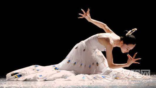 舞蹈中如何练出优美的脖颈