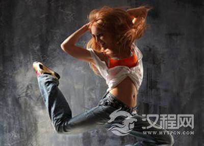 爵士舞的动作特点