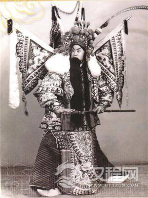 董春柏（董春伯）