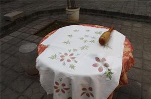 传承一捶定印，印染技艺中的绽放的花朵