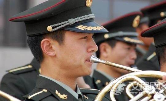 法国号（French Horn)简史