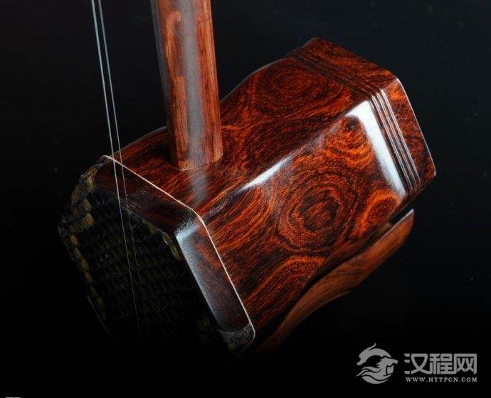 二胡演奏颤指技法之抠弦和压弦