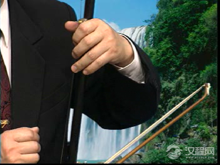 正确的二胡左手手型