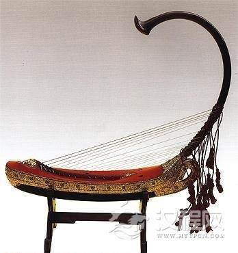 箜篌和竖琴有什么不同？