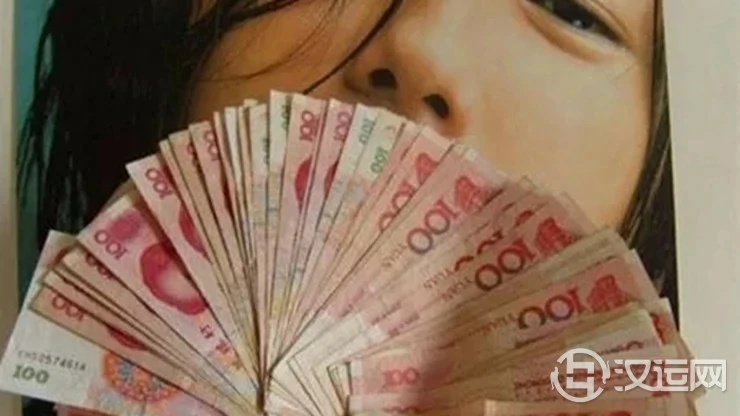炫富是从富堕穷的直通车
